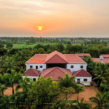 Sterling Banashree Badami Hotel Ngoại thất bức ảnh