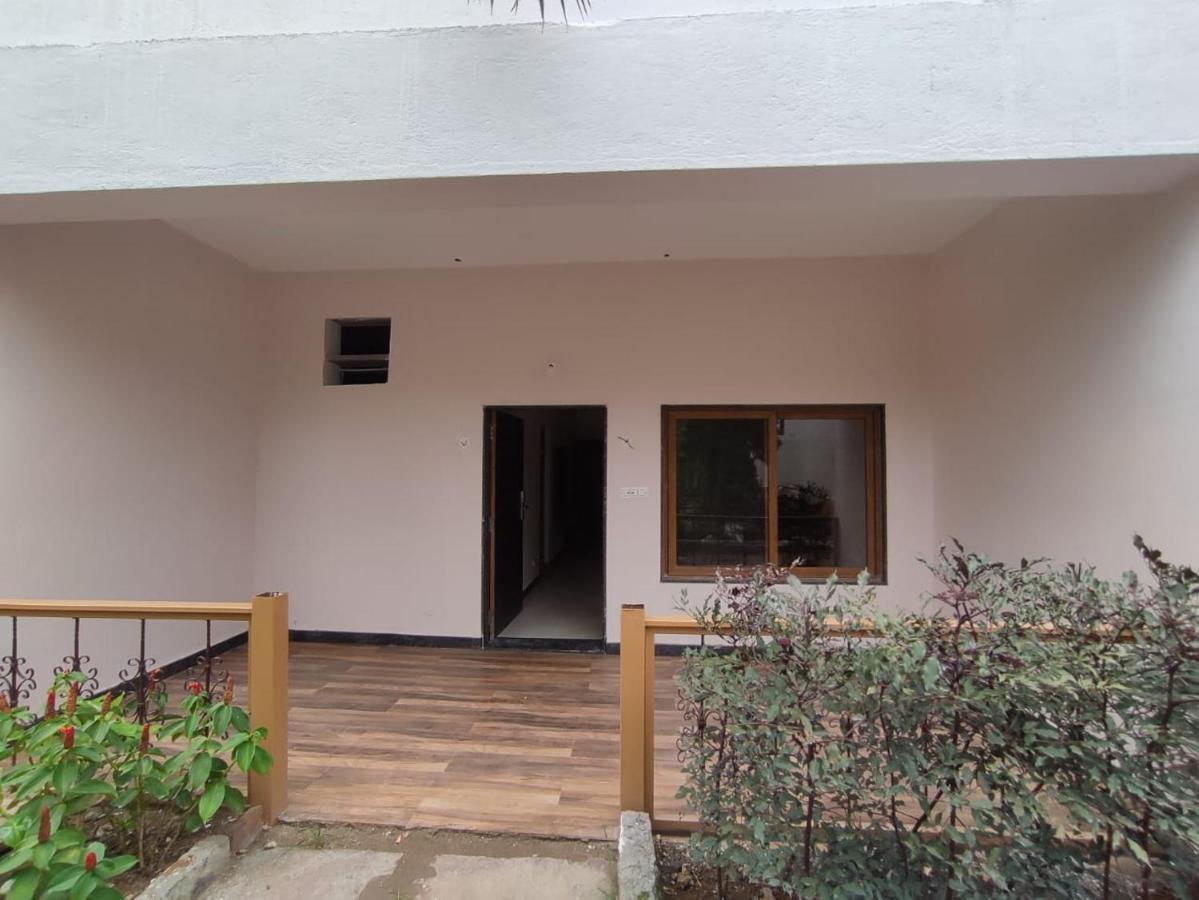 Sterling Banashree Badami Hotel Ngoại thất bức ảnh
